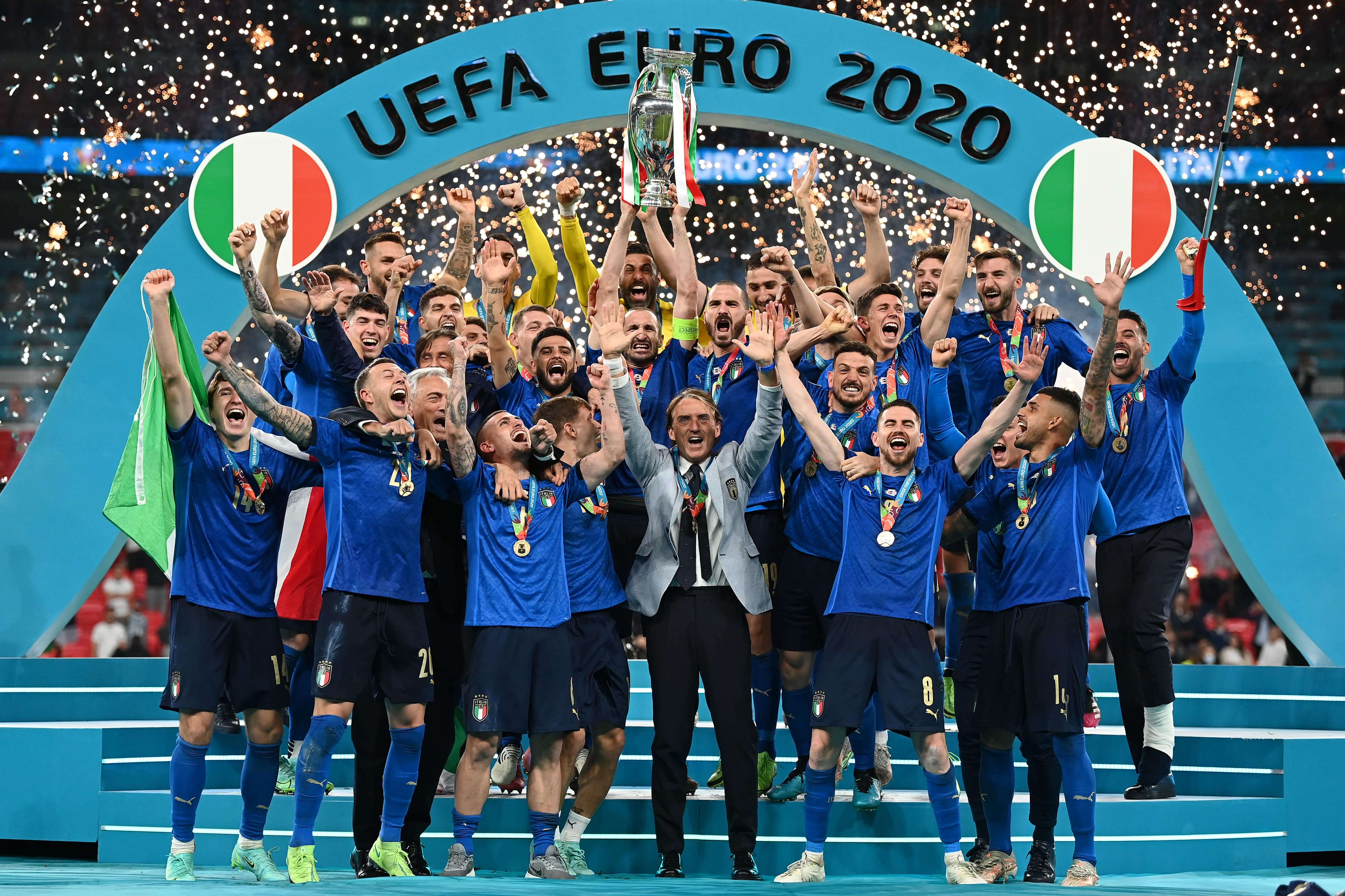 P_GETTYIMAGES-1328234467-MIN