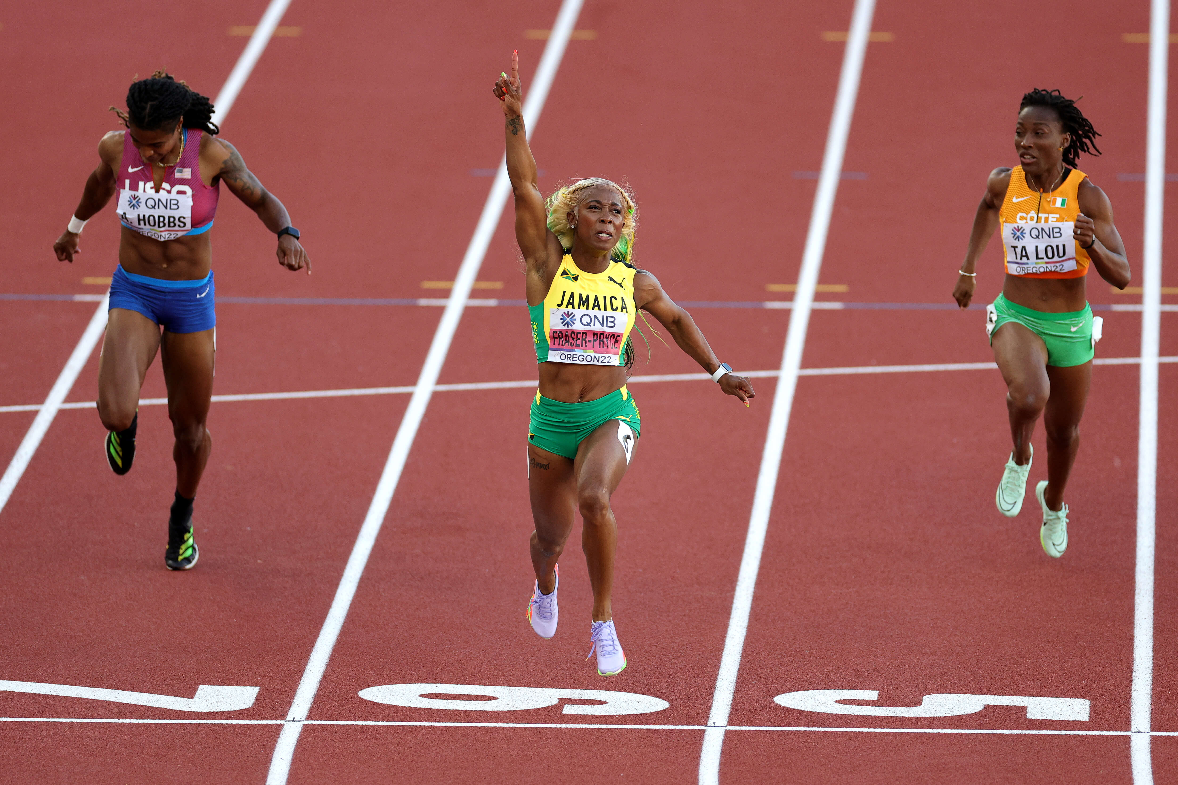 SHELLY-ANN-FRASER-PRYCE-ACTION-(5)